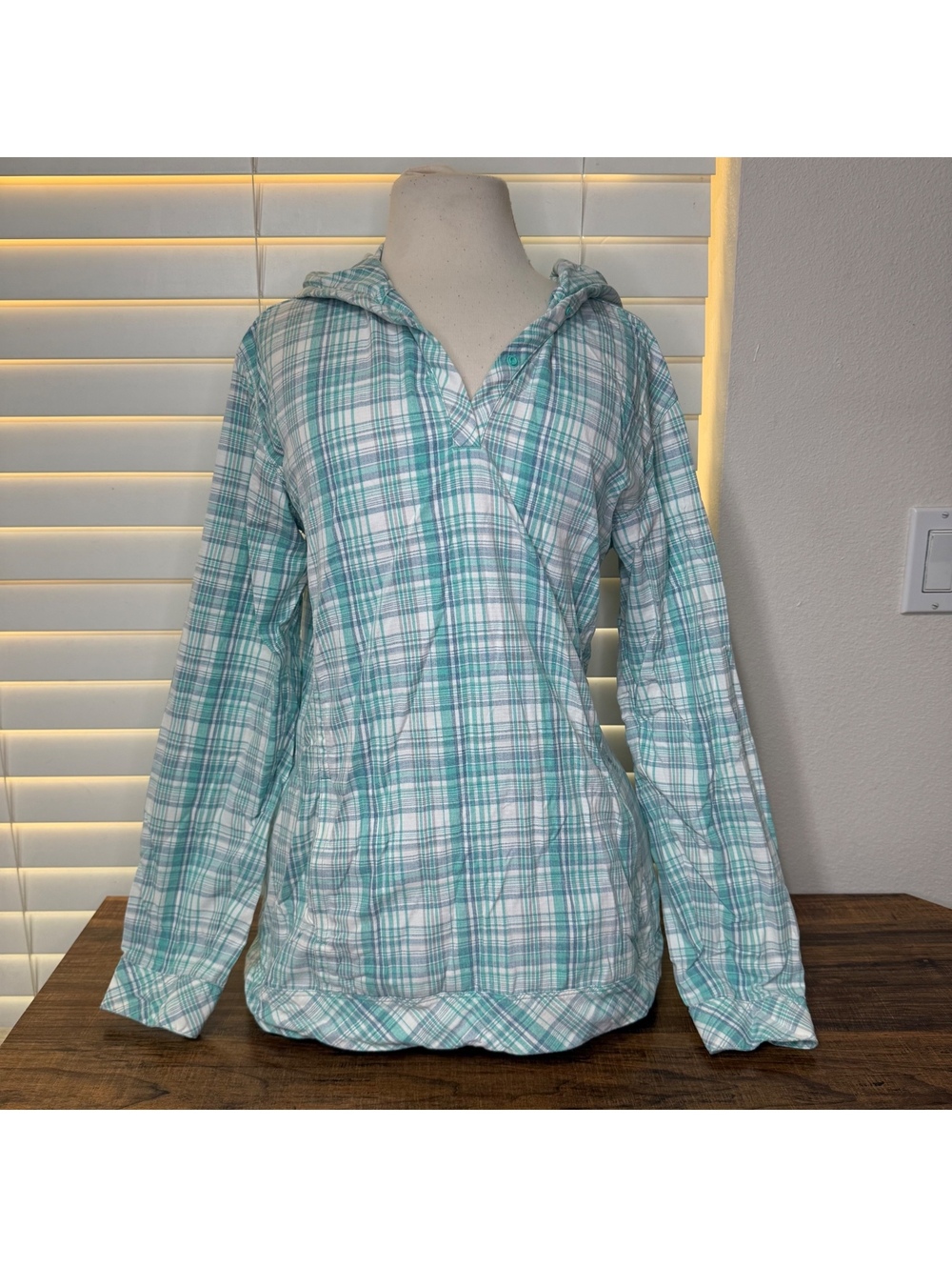 Gander Mountain Guide Series Plaid Hooded Shirt Size Medium